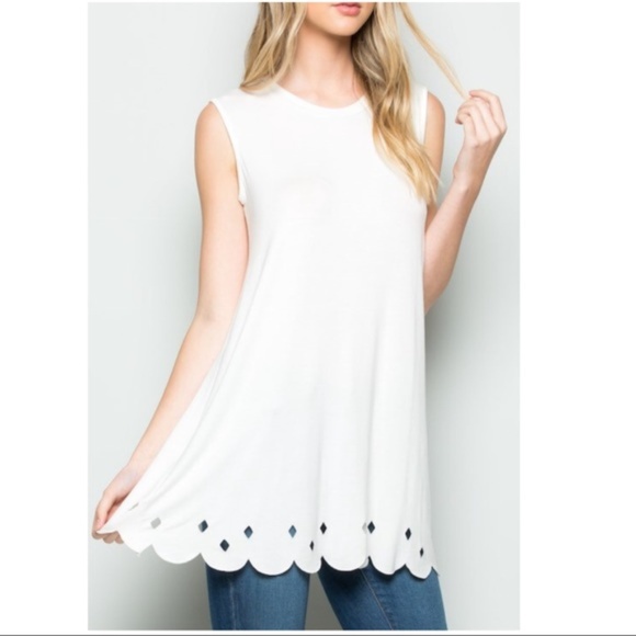 Acting Pro Tops - {Acting Pro}Sz Small left!Ivory Laser Cut Tunic